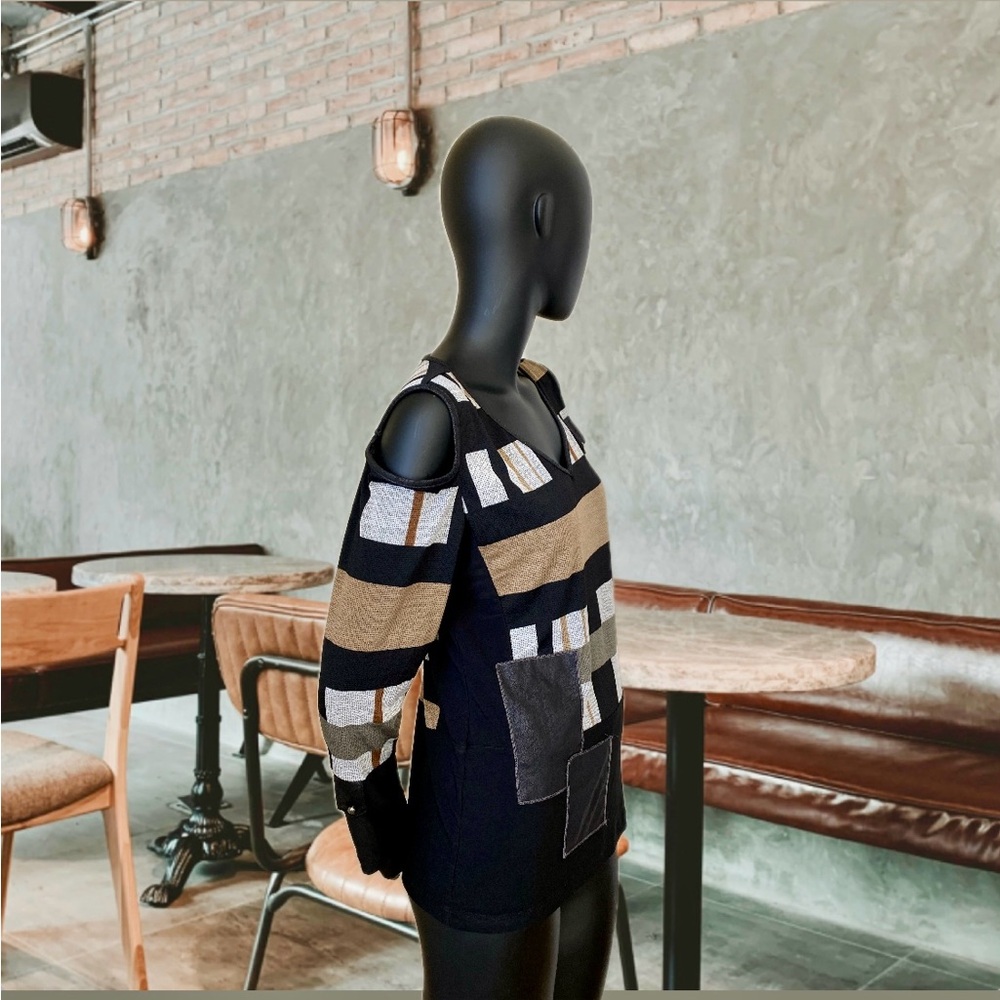Patched Shoulder Cut-out Top